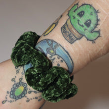 Load image into Gallery viewer, Deep Green Sparkle Crochet Velvet Scrunchie