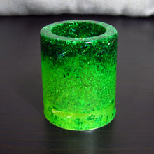Load image into Gallery viewer, Green Star Glitter Shot Glassđ