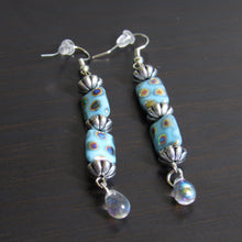 Load image into Gallery viewer, Dotted Teardrop Earrings💧