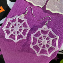 Load image into Gallery viewer, Glow in the Dark Earrings👻