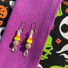 Load image into Gallery viewer, Candy Corn Drop Earrings✨