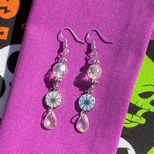 Load image into Gallery viewer, Spider n Web Earrings🕷🕸