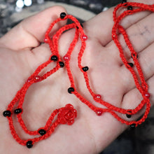 Load image into Gallery viewer, Red Thorns Crochet Beaded Necklace
