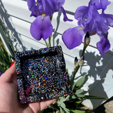 Load image into Gallery viewer, Black w/ Holo Glitter Ashtray△✨
