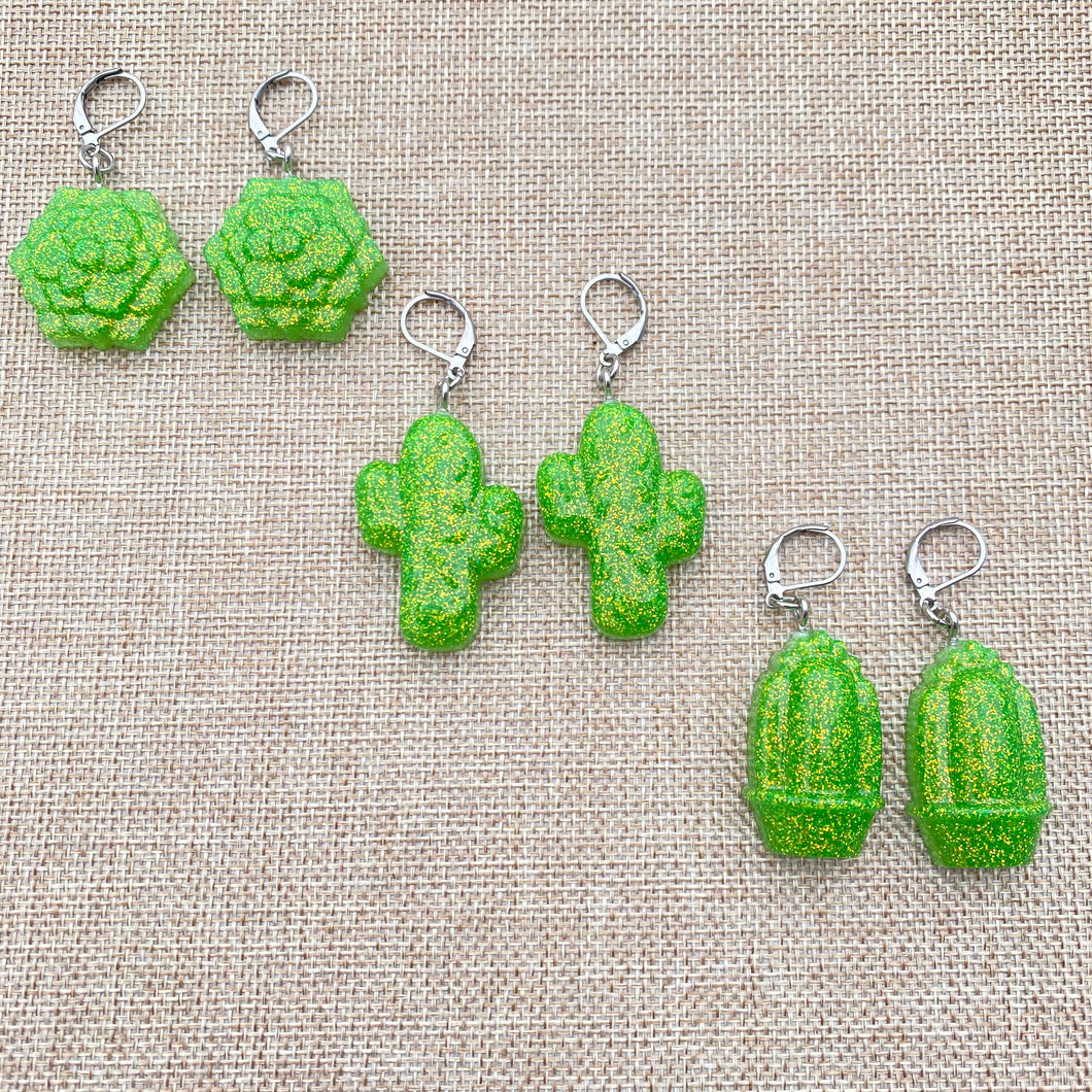 Cactus/Succulent Earrings🌵