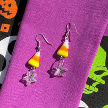 Load image into Gallery viewer, Candy Corn Star Earrings⭐️
