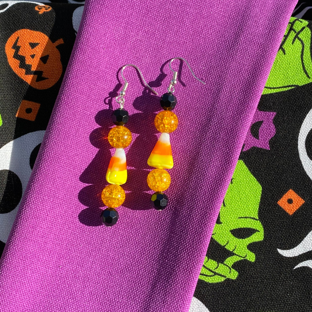 Candy Corn Earrings✴️