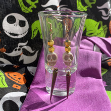 Load image into Gallery viewer, Gold Spiked Skull Earrings💀
