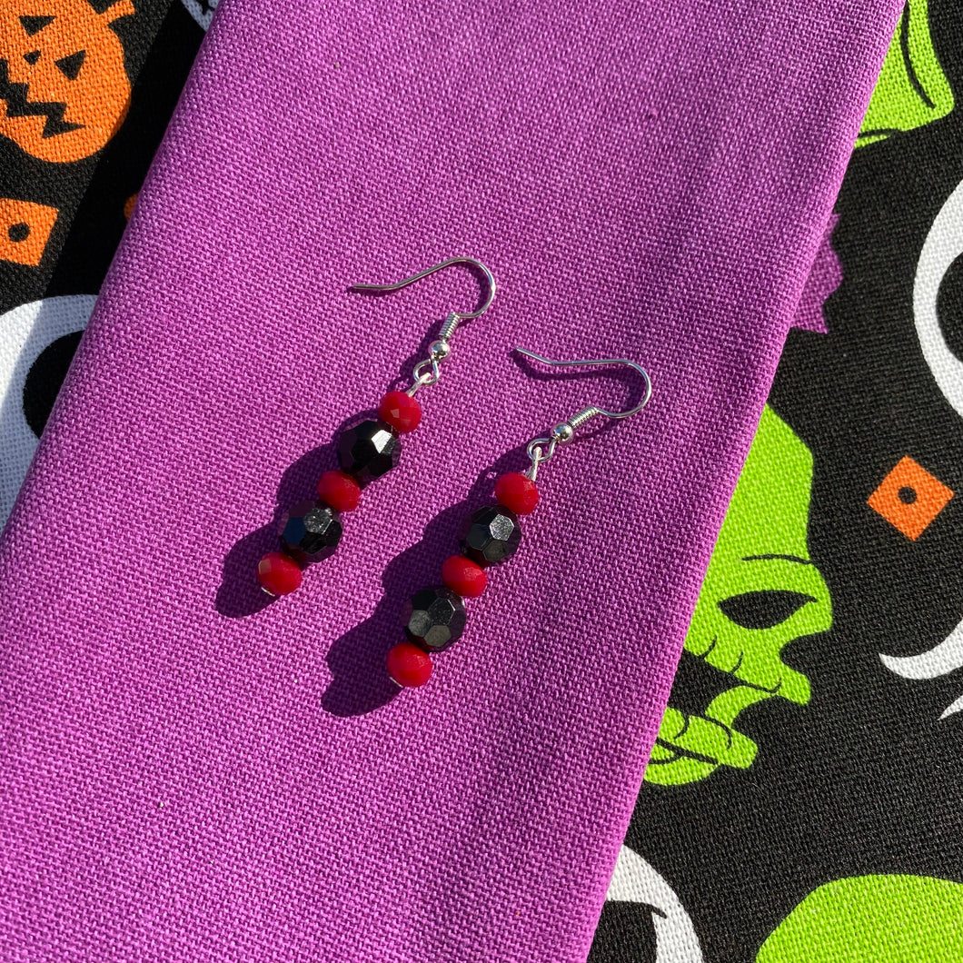 Bl00d Thirsty Earrings🖤❤️