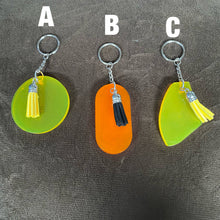 Load image into Gallery viewer, Assorted Yellow/Orange Tassel Keychains💛🧡
